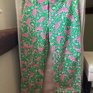 Lilly Pulitzer green and pink dolphin capri pants size 2
